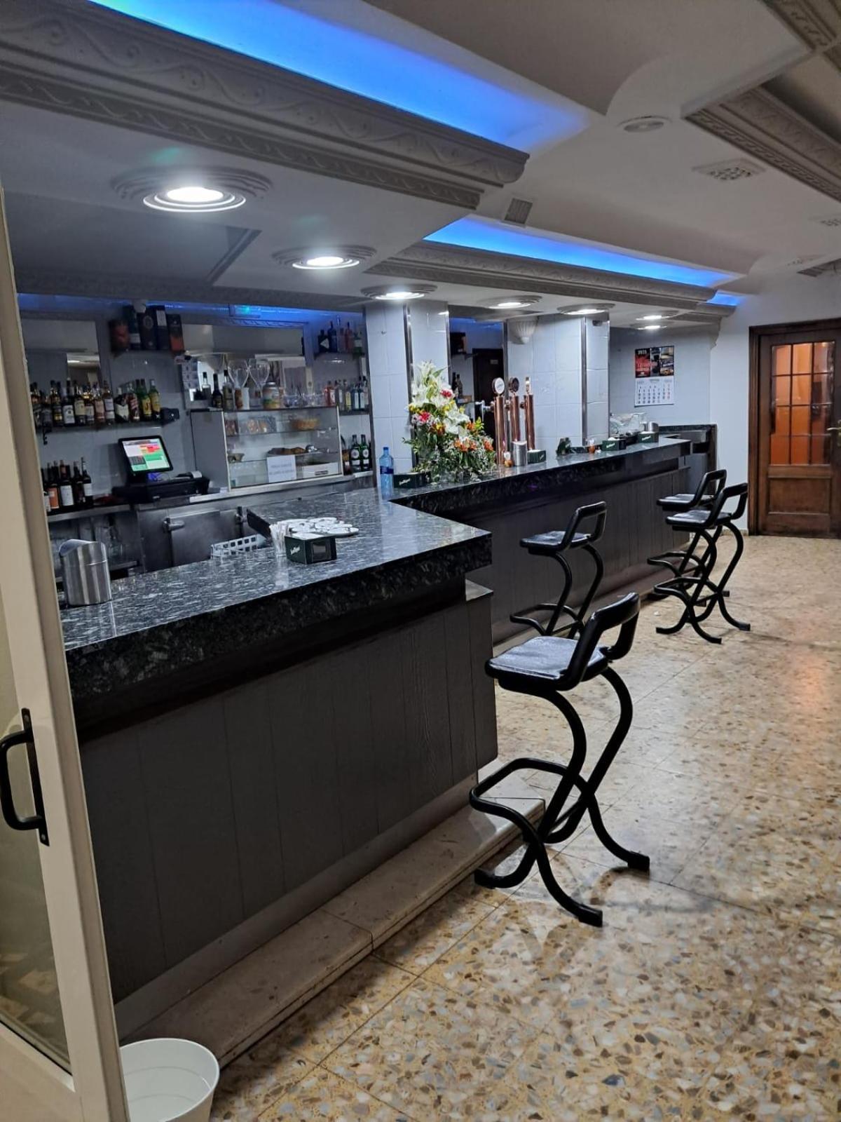 Hostal San Miguel Villalobar Екстер'єр фото