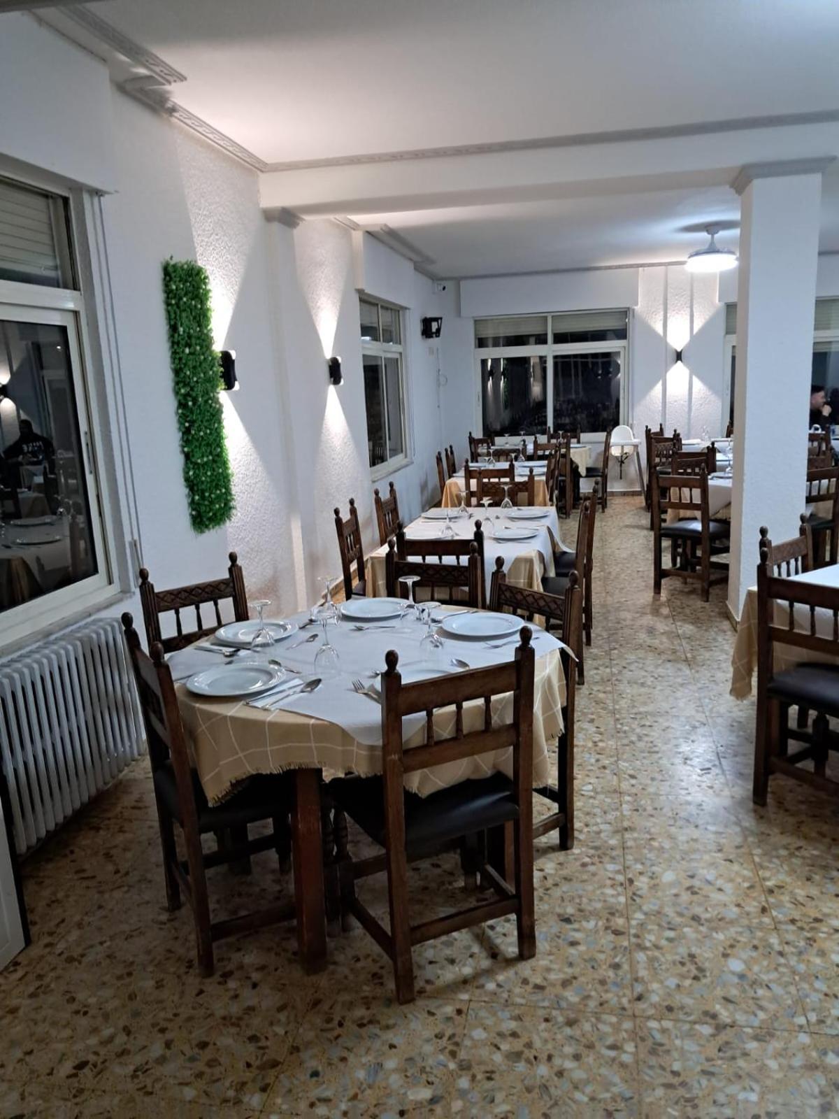 Hostal San Miguel Villalobar Екстер'єр фото