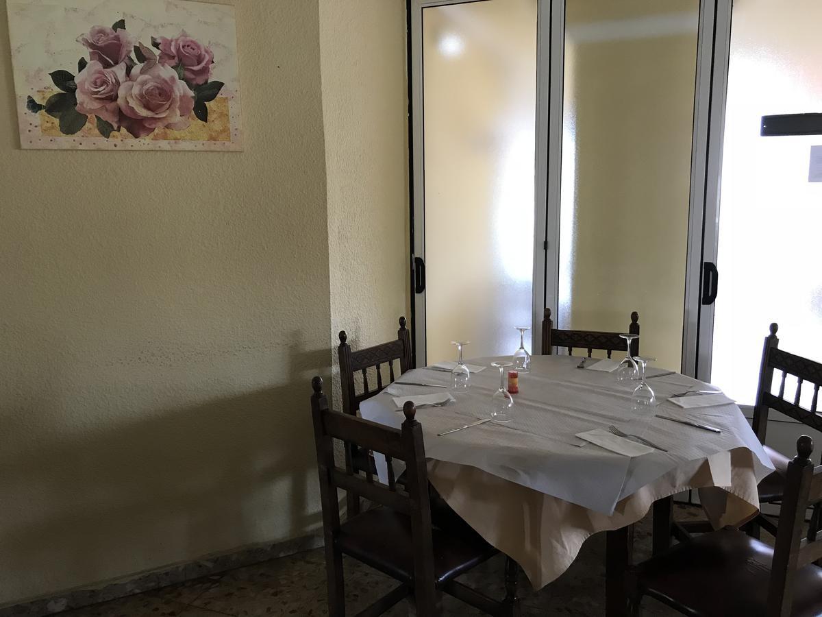 Hostal San Miguel Villalobar Екстер'єр фото